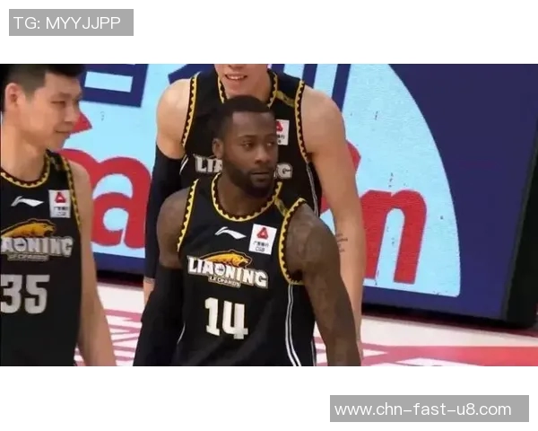 赫伯特琼斯：从篮球新星到职业生涯的辉煌历程与未来展望